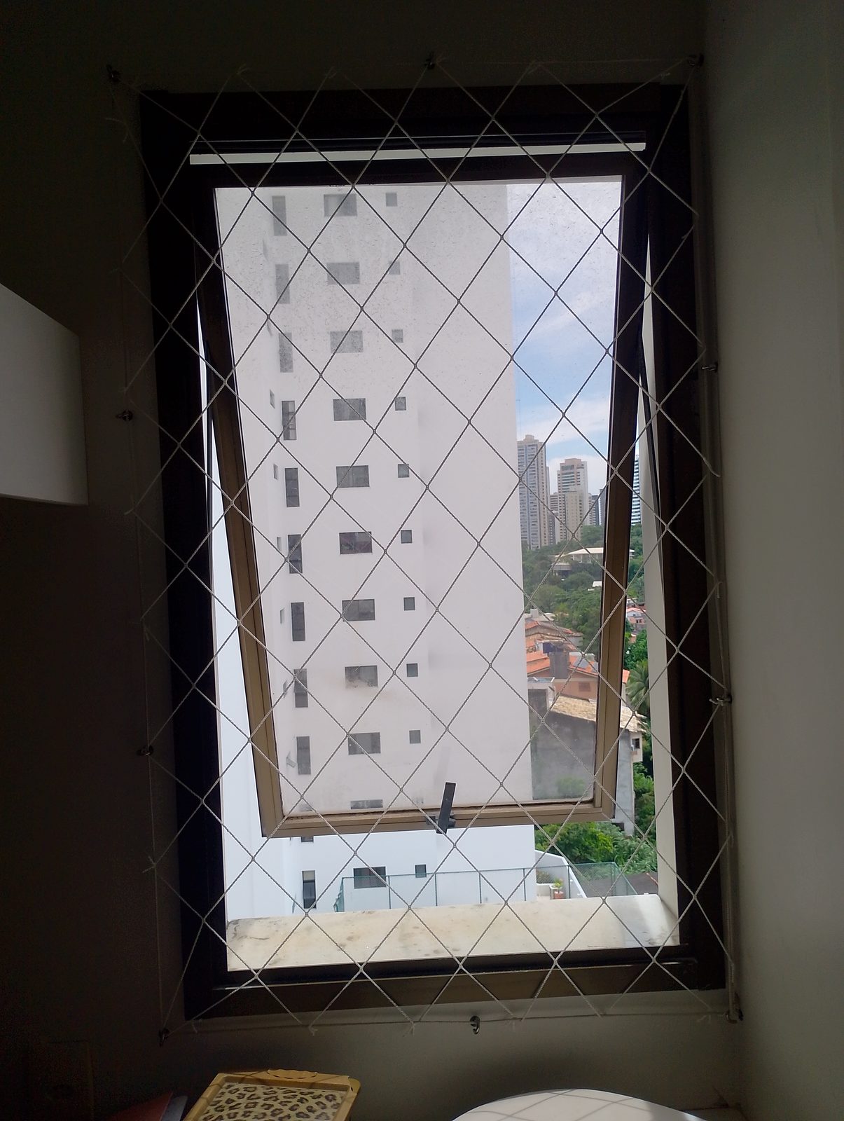 Rede de proteção para janela no bairro Imbuí, Salvador