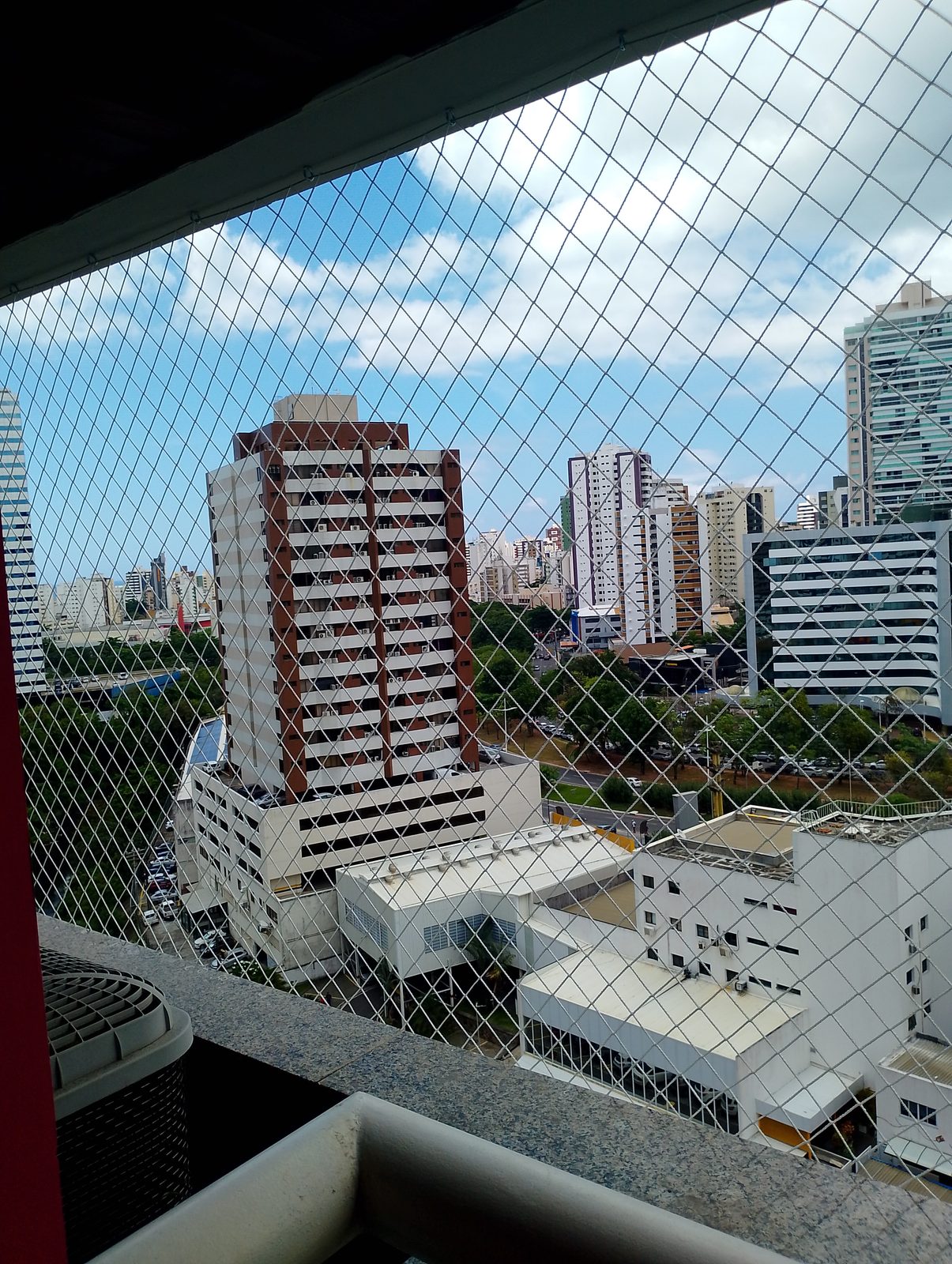 Rede de proteção em varanda com vista para Pituba em Salvador