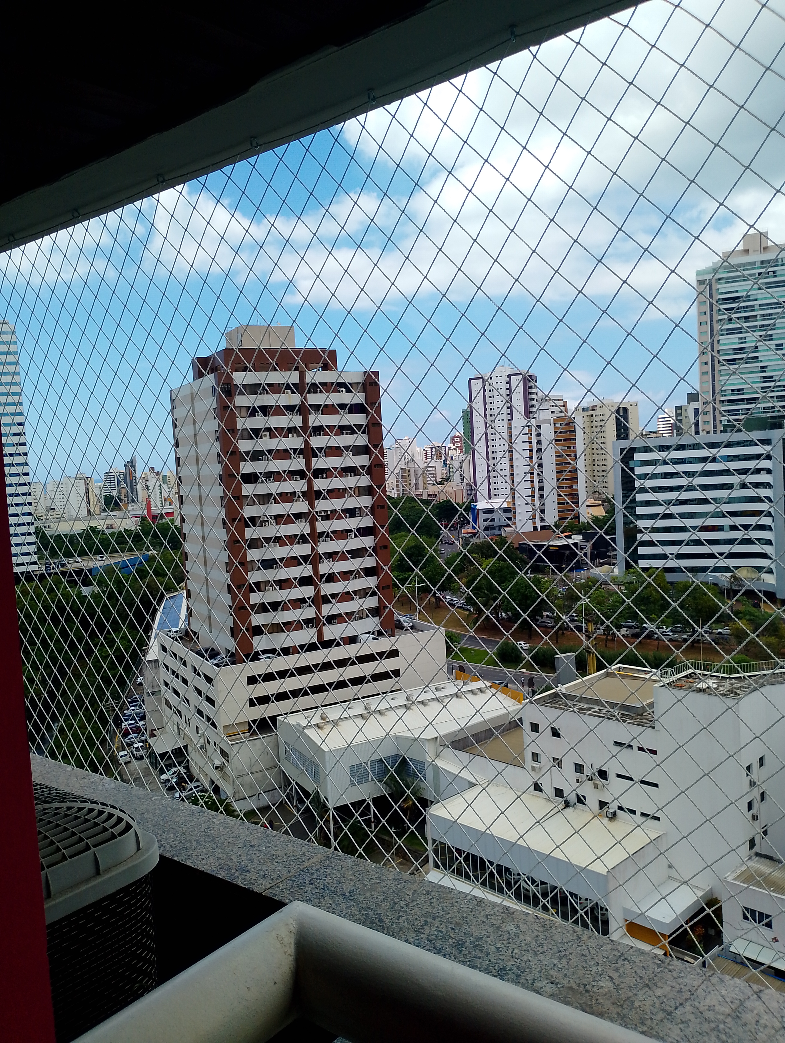 Rede de proteção em varanda com vista para Salvador